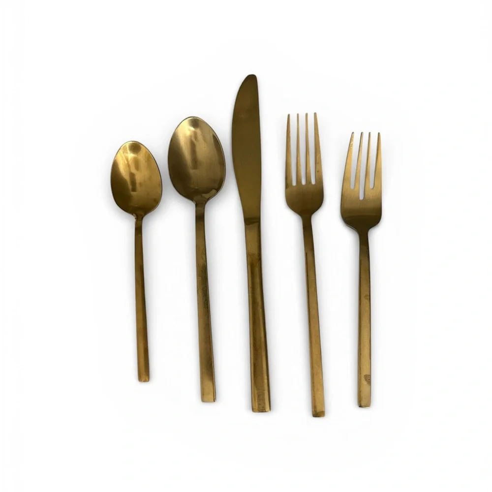 Elegant Gold Cutlery Set